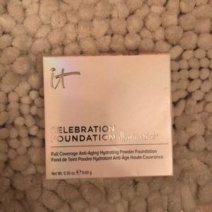 Brand New IT cosmetics Foundation